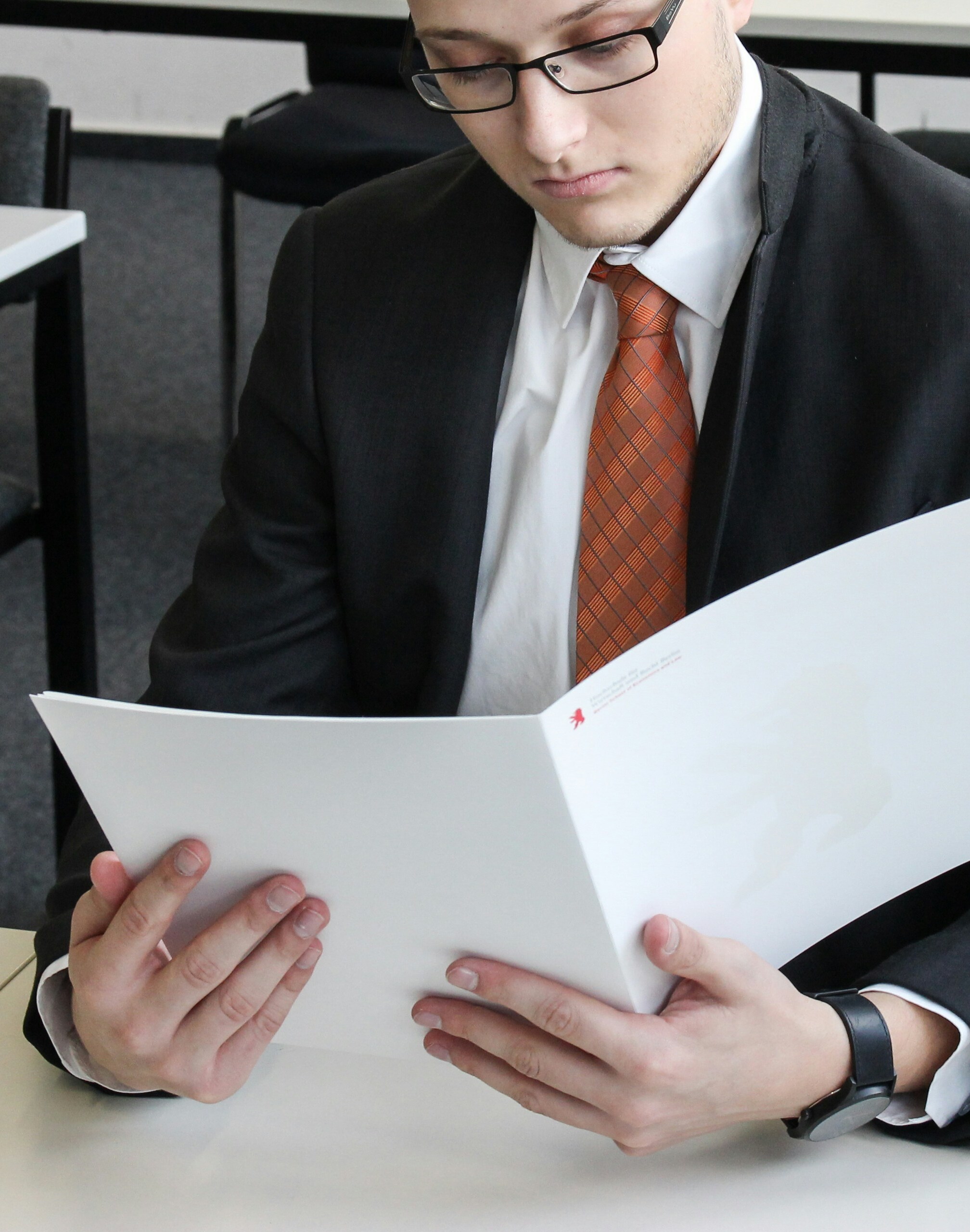 junior level expatriate as an example of candidate for category 3 employment pass